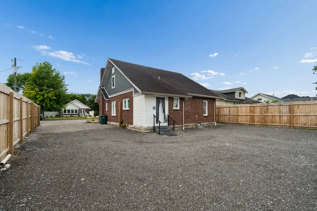 207 University Avenue Lebanon TN 37087