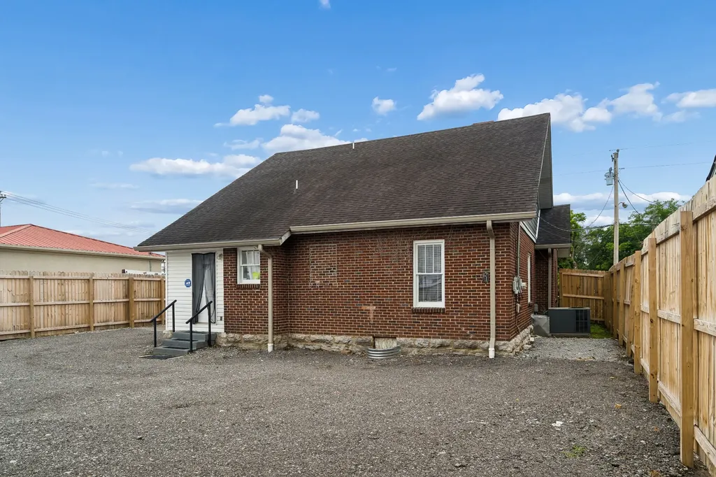 207 University Avenue Lebanon TN 37087