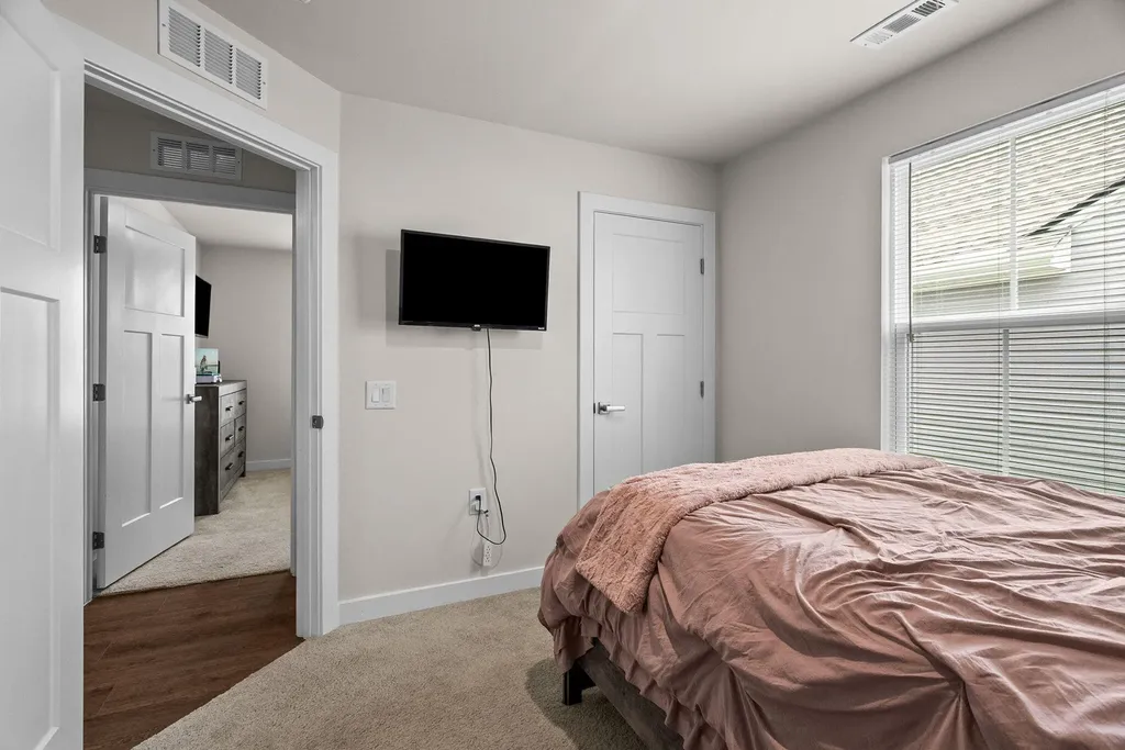 396 Streamview Drive White House TN 37188
