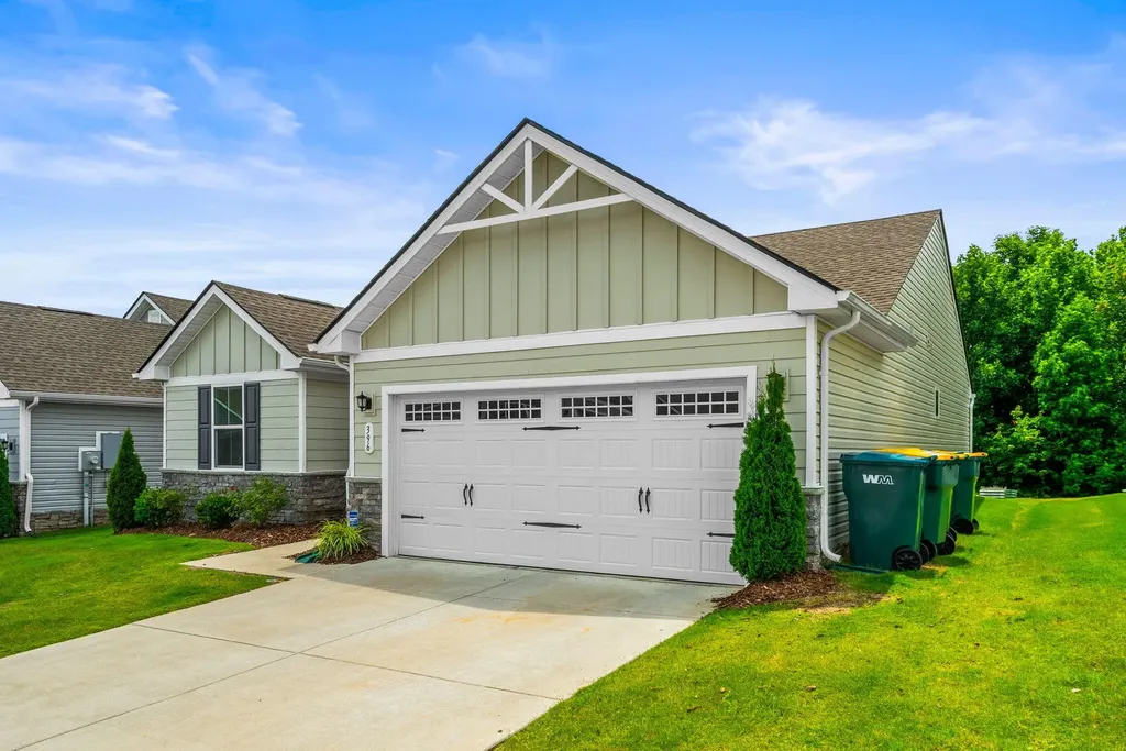 396 Streamview Drive White House TN 37188