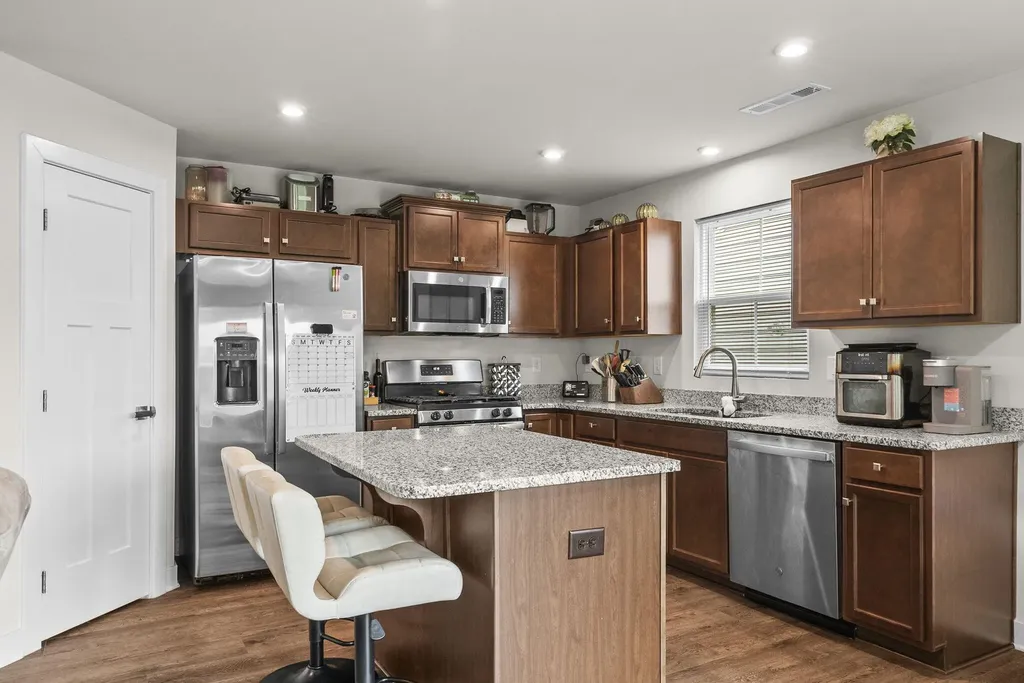396 Streamview Drive White House TN 37188