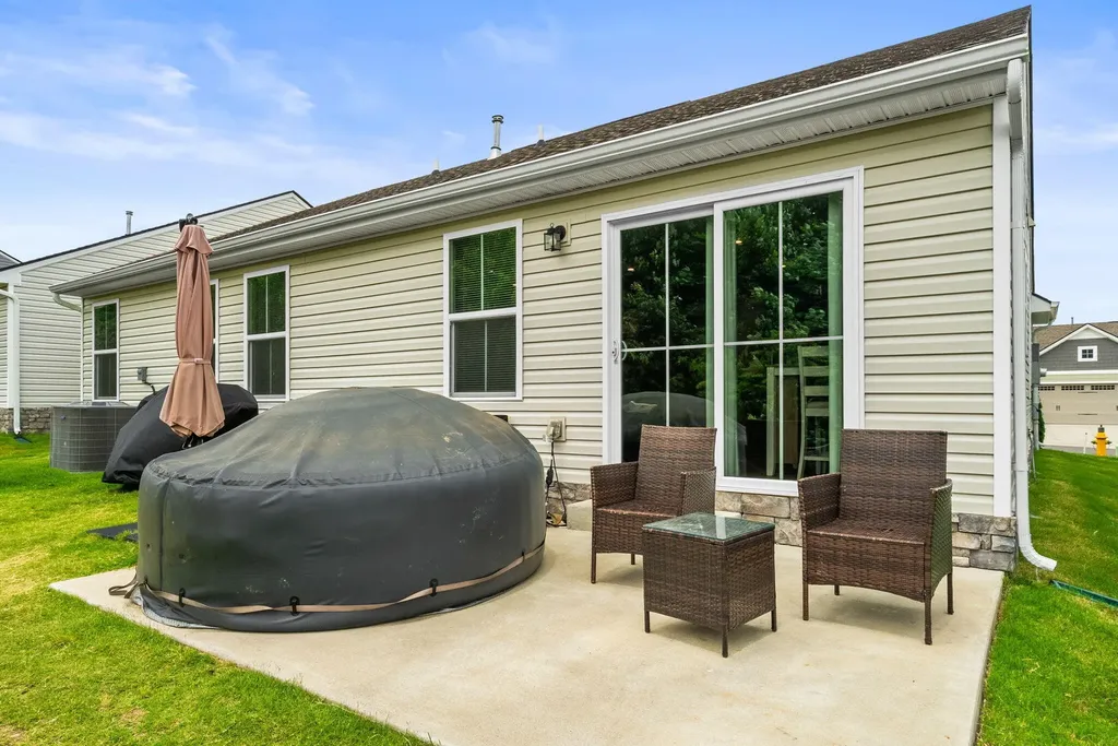 396 Streamview Drive White House TN 37188