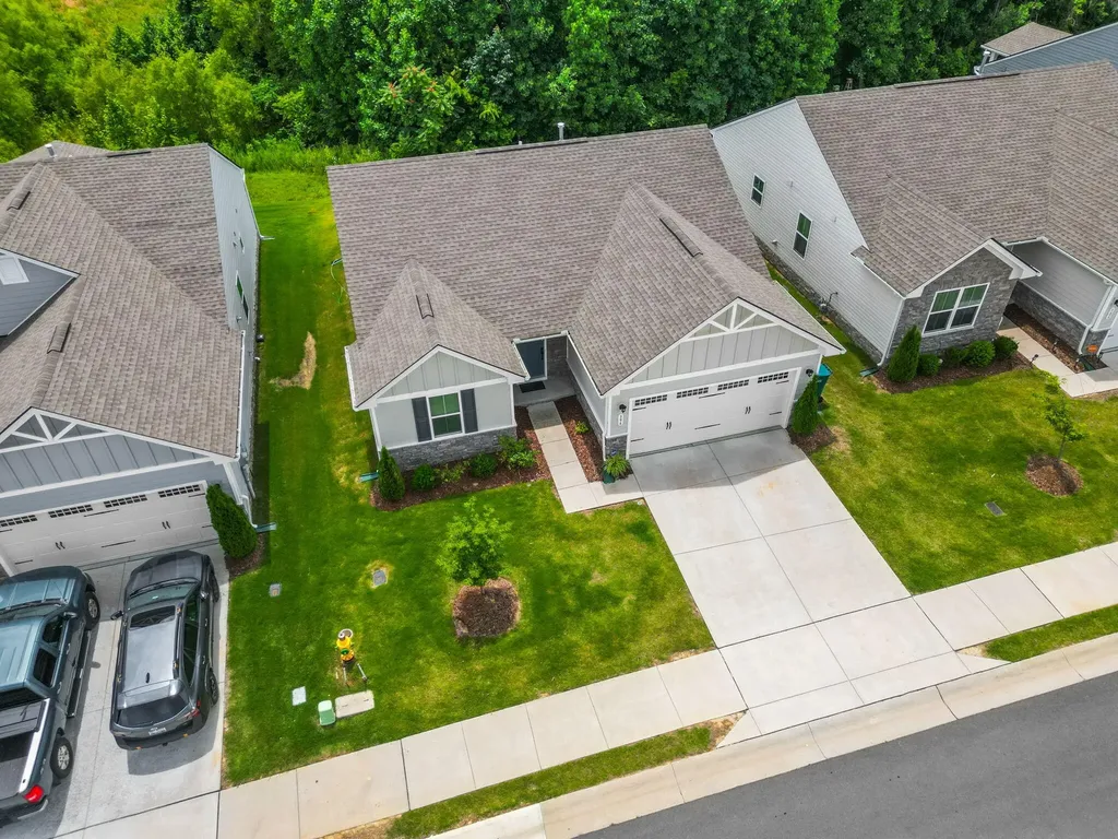 396 Streamview Drive White House TN 37188