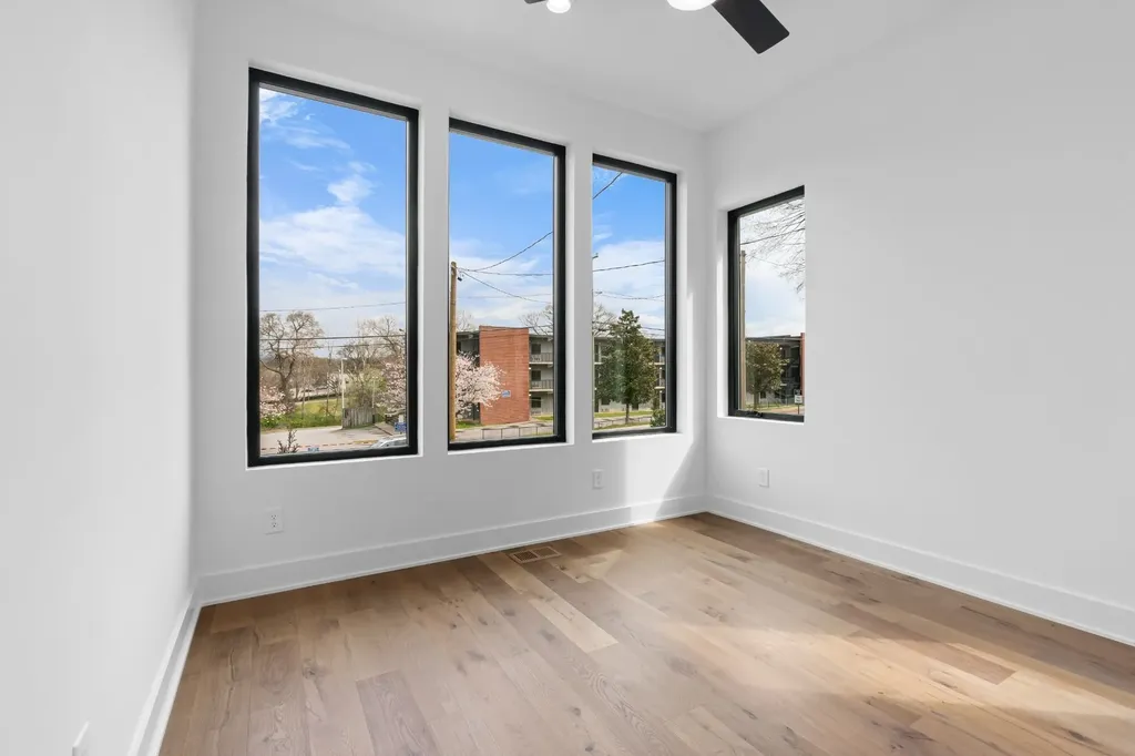 996 Douglas Avenue Nashville TN 37206