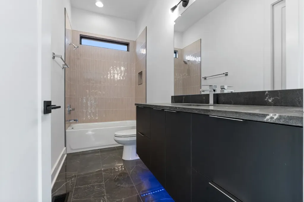 996 Douglas Avenue Nashville TN 37206