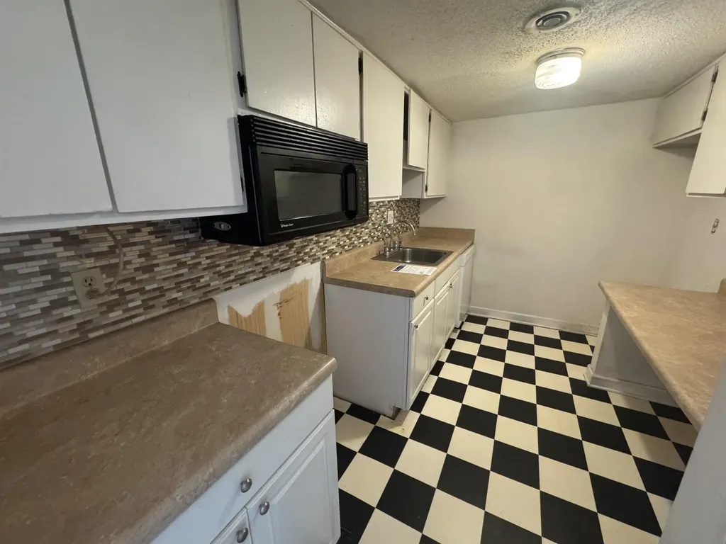 1855 W Poplar Woods Circle Germantown TN 38138