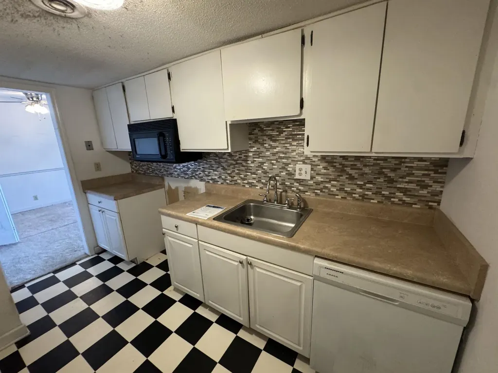1855 W Poplar Woods Circle Germantown TN 38138