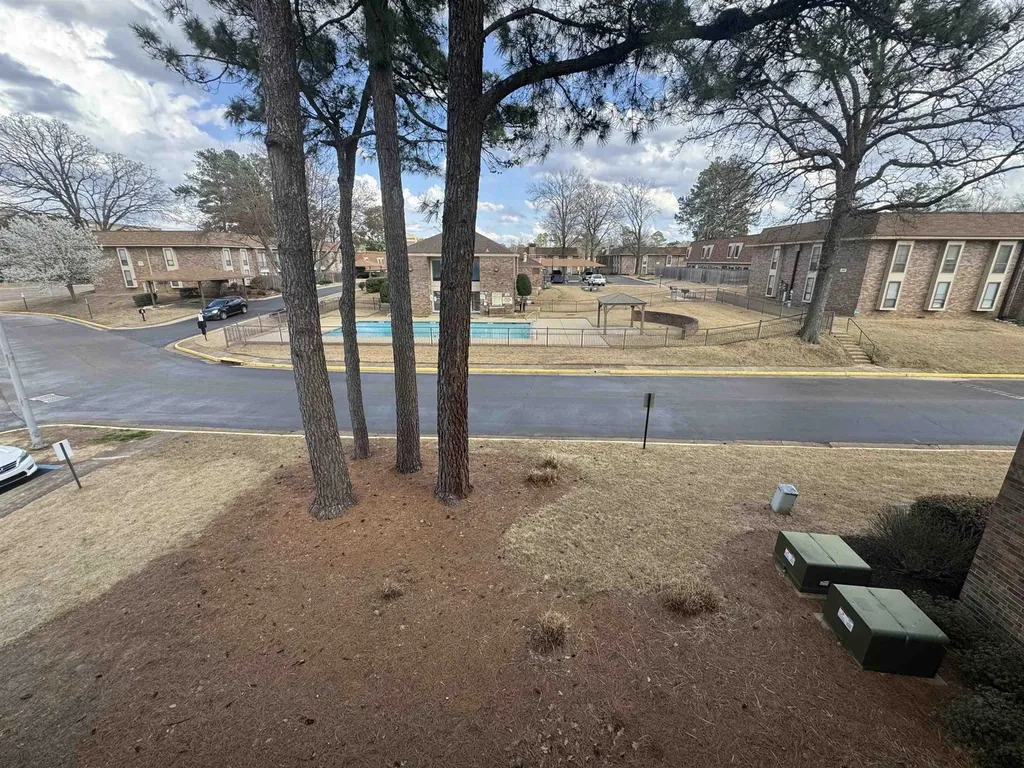 1855 W Poplar Woods Circle Germantown TN 38138