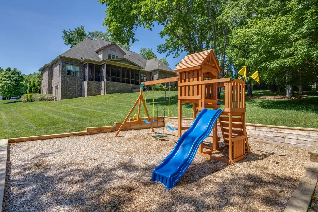 8231 Glover Drive Brentwood TN 37027