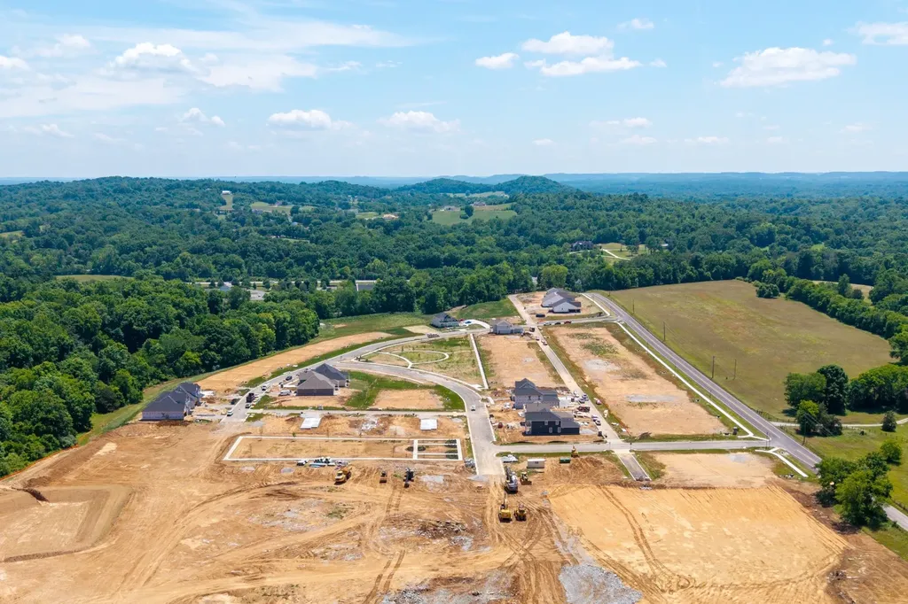 835 Drivers Circle Columbia TN 38401