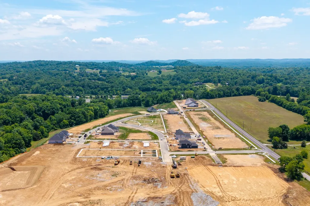 835 Drivers Circle Columbia TN 38401