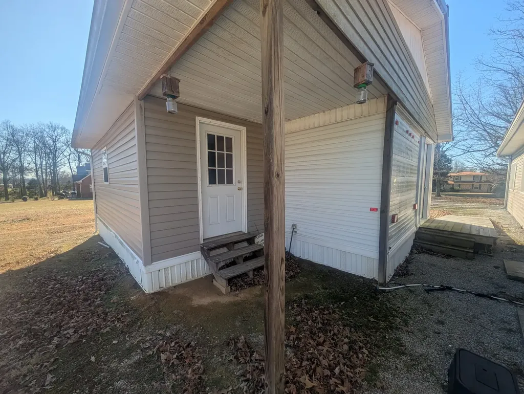 1168 W Green Hill Road Mc Minnville TN 37110