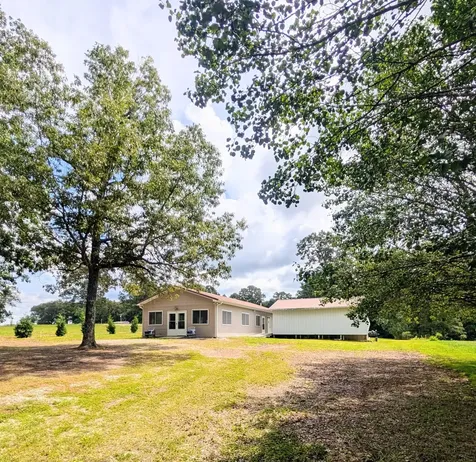 1168 W Green Hill Road Mc Minnville TN 37110