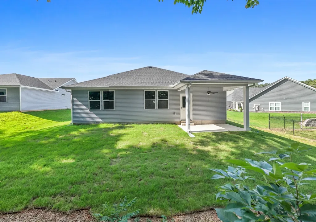 28 Aurora Circle Fayetteville TN 37334