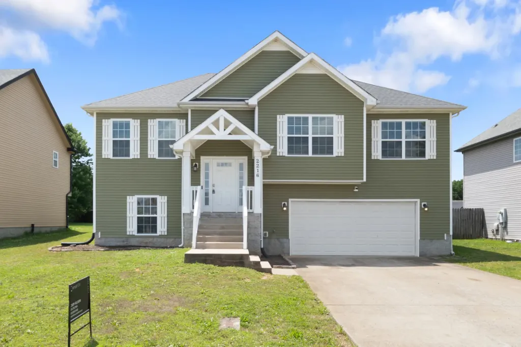 2216 Trophy Trace Clarksville TN 37040