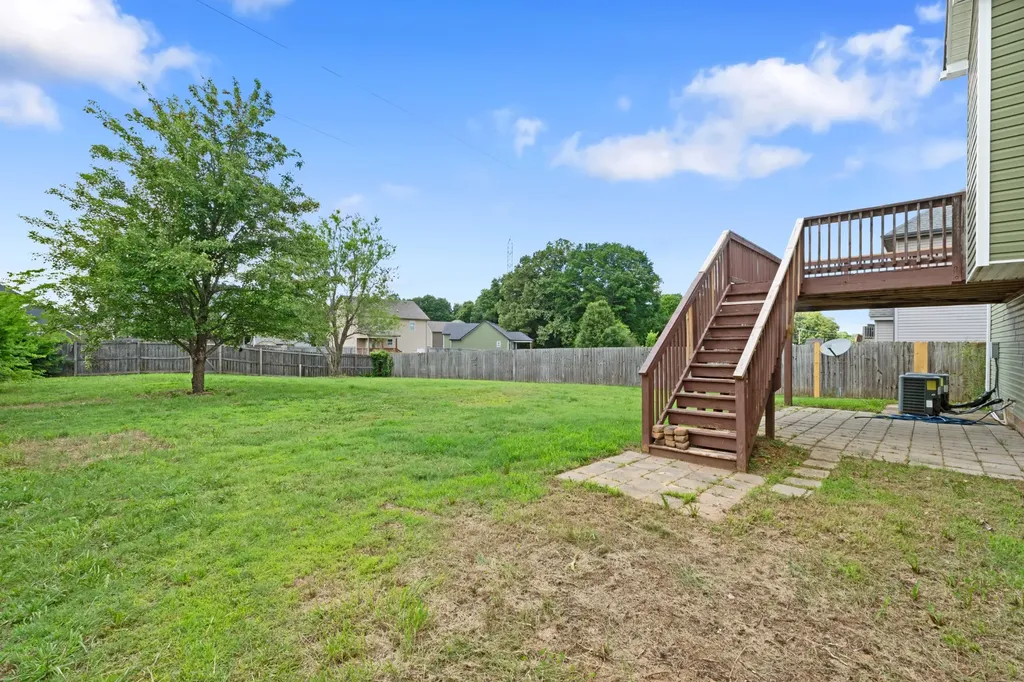 2216 Trophy Trace Clarksville TN 37040