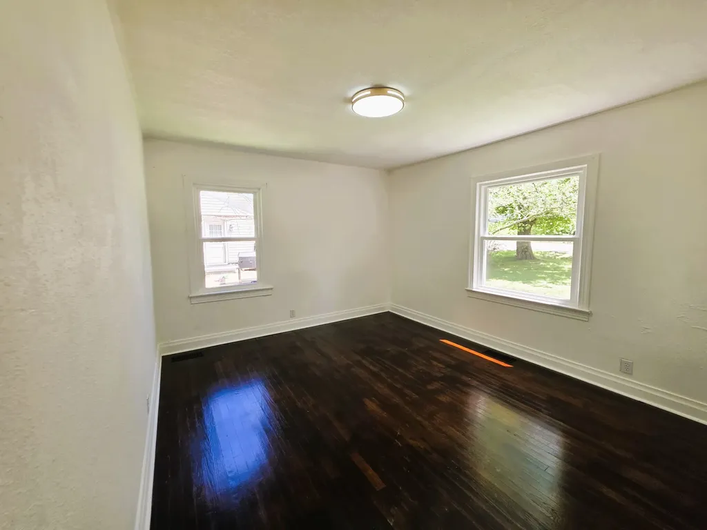 121 Turnpike Avenue Camden TN 38320