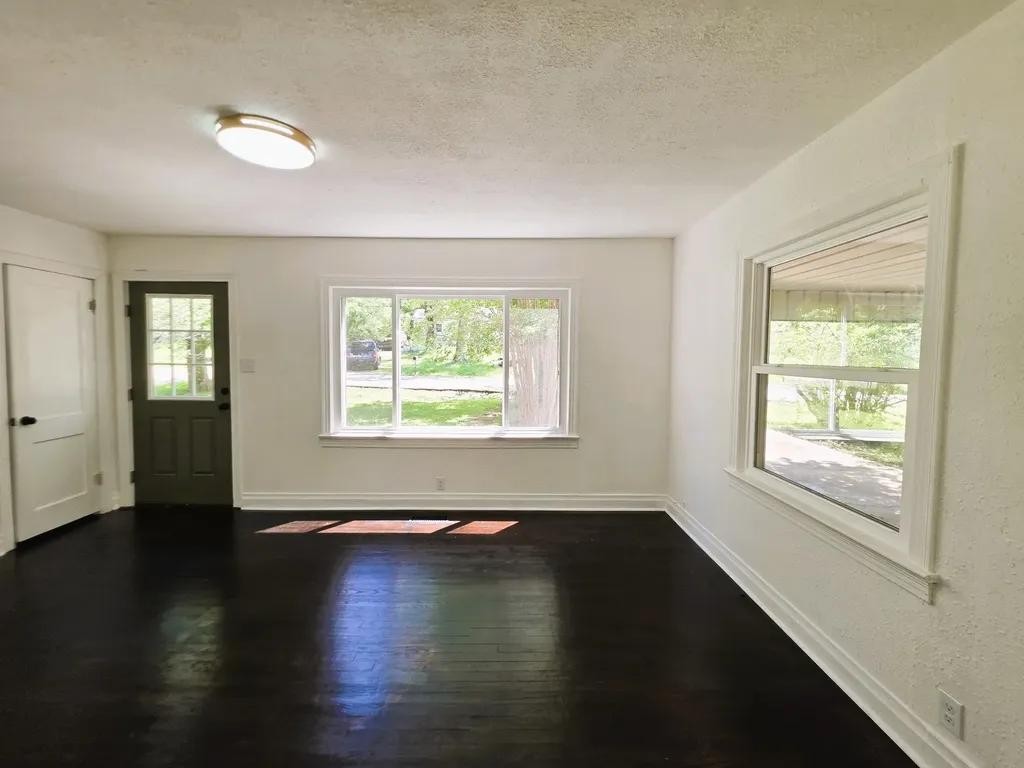 121 Turnpike Avenue Camden TN 38320