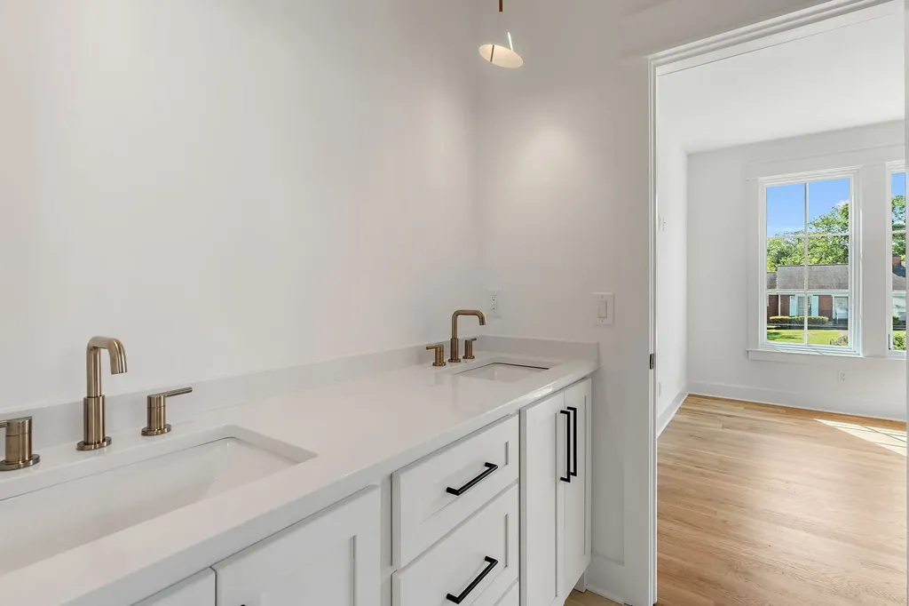 2031 Overhill Drive Nashville TN 37215