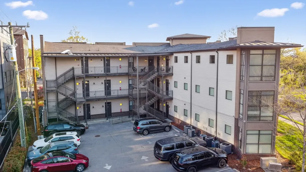 1700 Belcourt Avenue Nashville TN 37212