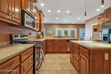57 Inwood Terrace Crossville TN 38558
