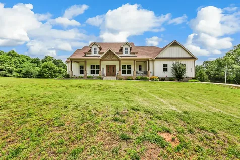4455 Lylewood Road Indian Mound TN 37079