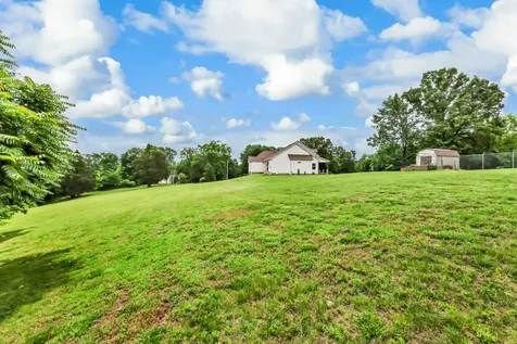 4455 Lylewood Road Indian Mound TN 37079