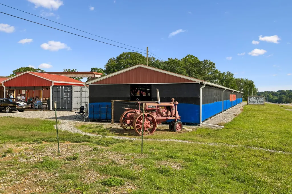 4070 Old Highway 431 Greenbrier TN 37073