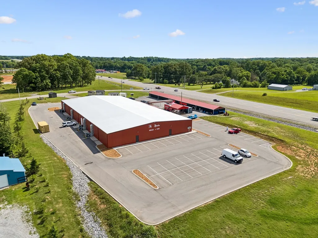 4070 Old Highway 431 Greenbrier TN 37073