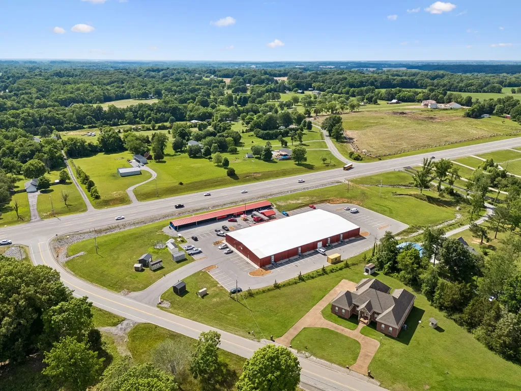 4070 Old Highway 431 Greenbrier TN 37073