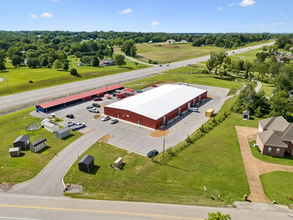 4070 Old Highway 431 Greenbrier TN 37073