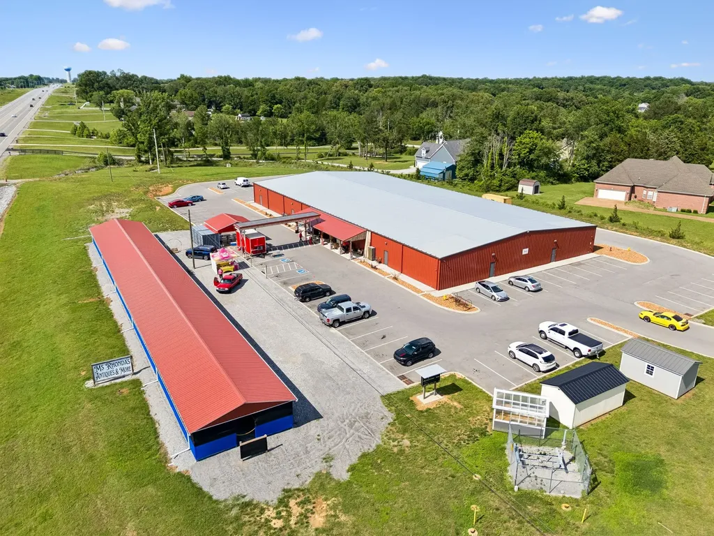 4070 Old Highway 431 Greenbrier TN 37073