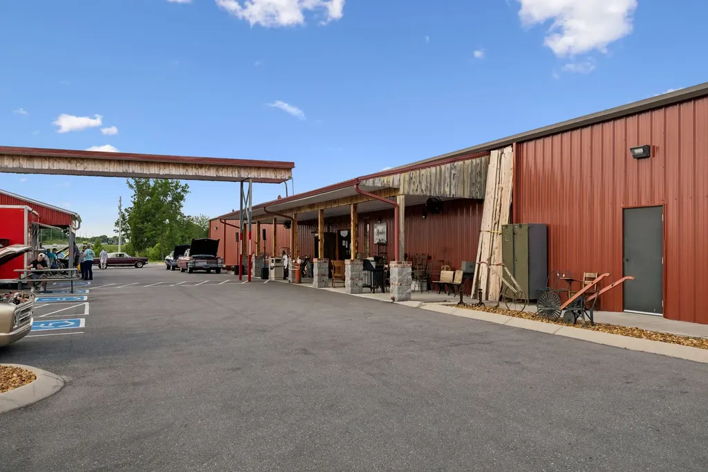 4070 Old Highway 431 Greenbrier TN 37073