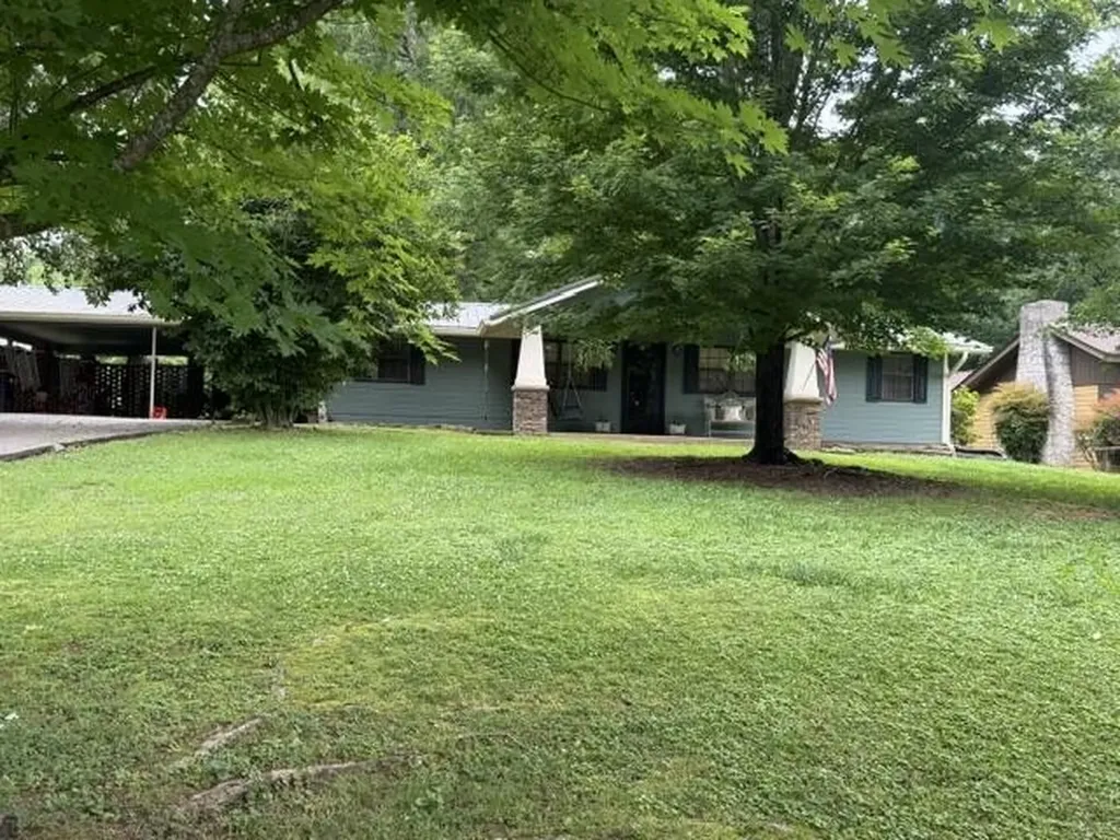 407 White Road Chattanooga TN 37421