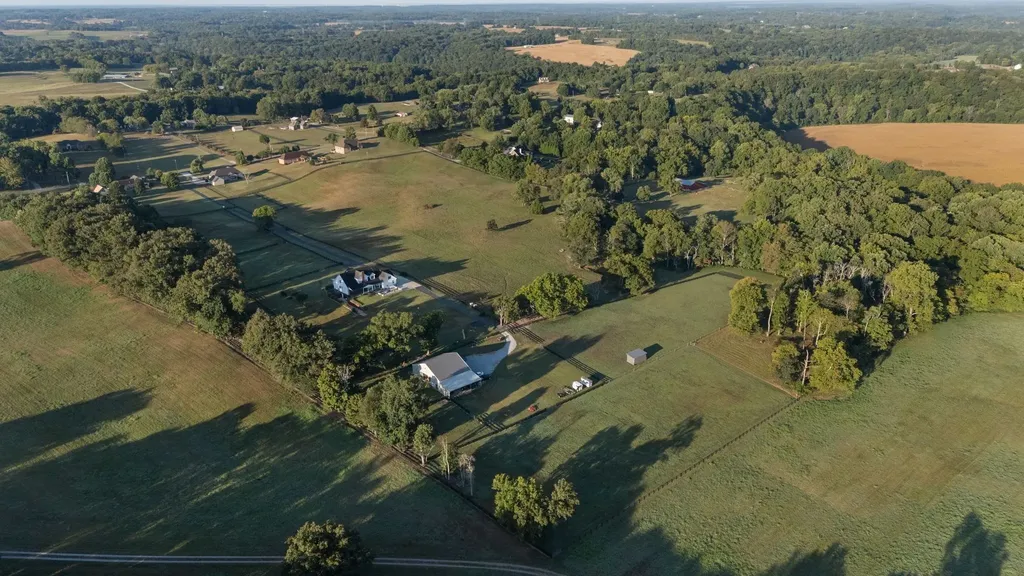 1421 Lawrence Lane Springfield TN 37172