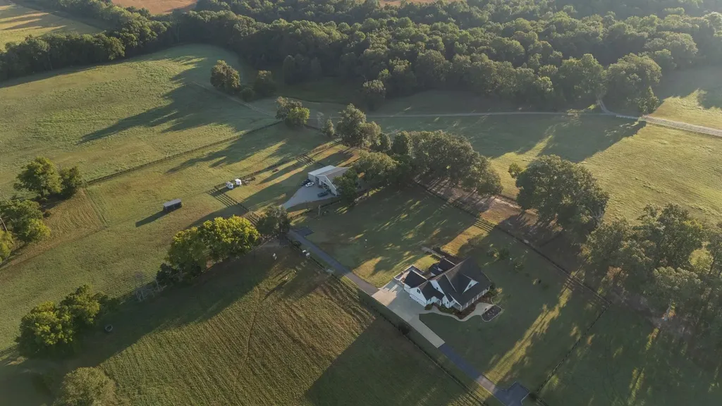 1421 Lawrence Lane Springfield TN 37172