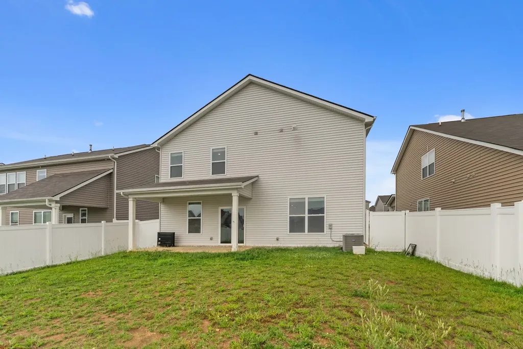 1255 Inverness Pass Lebanon TN 37087