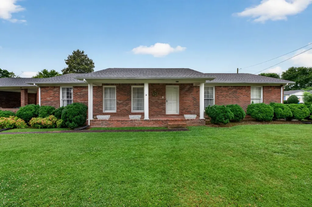 615 Cill Street Smithville TN 37166