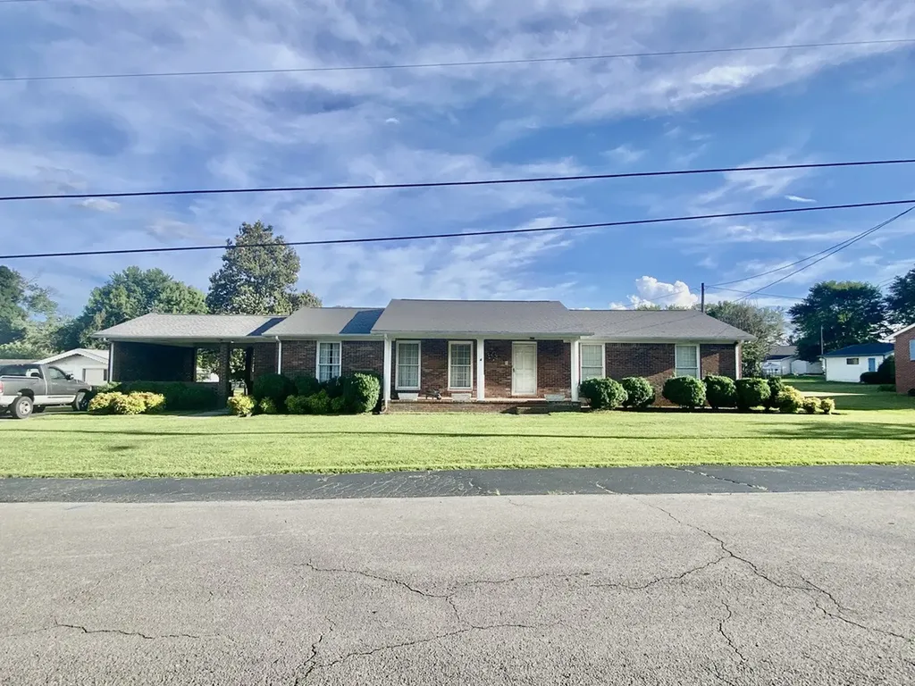 615 Cill Street Smithville TN 37166
