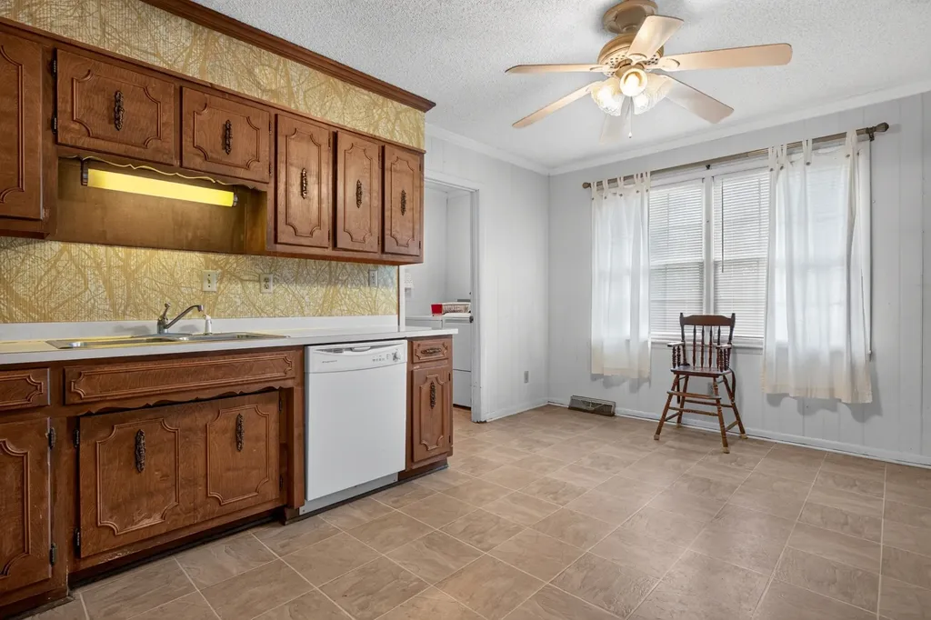 615 Cill Street Smithville TN 37166