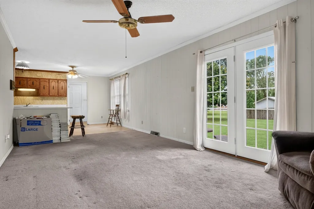 615 Cill Street Smithville TN 37166