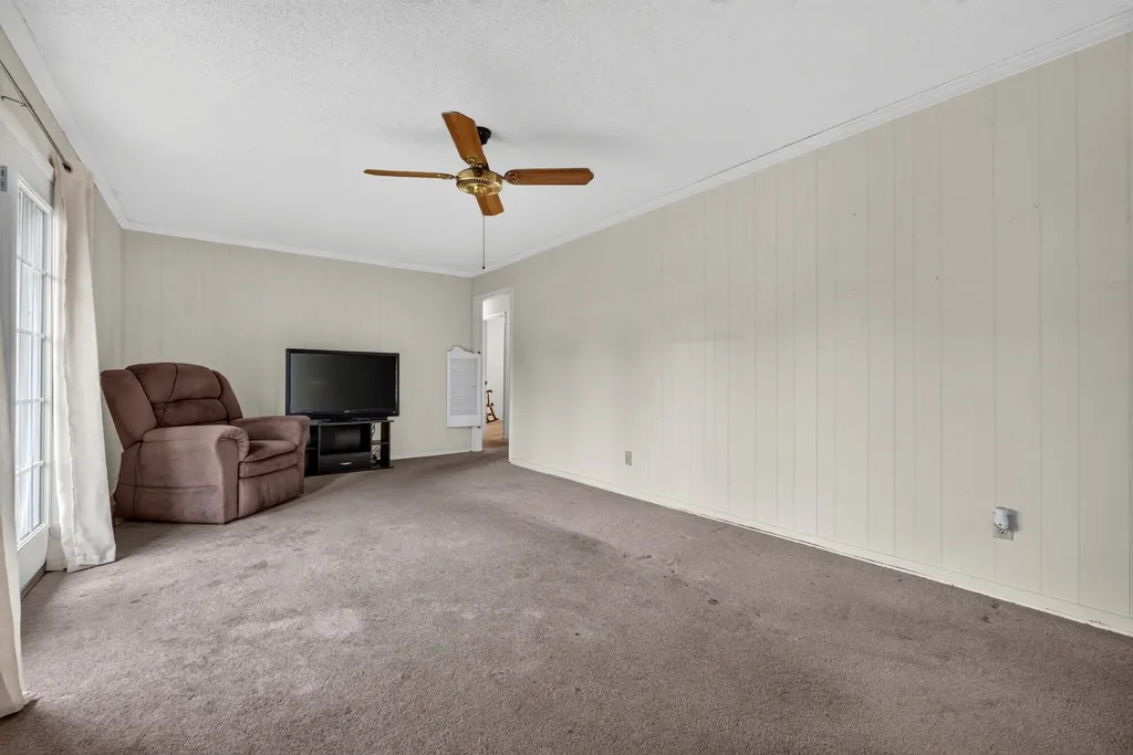615 Cill Street Smithville TN 37166