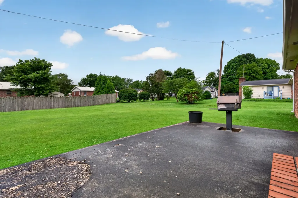 615 Cill Street Smithville TN 37166