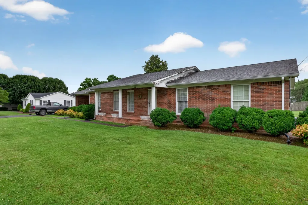 615 Cill Street Smithville TN 37166