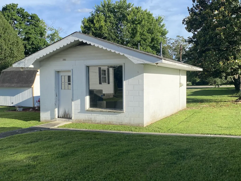 615 Cill Street Smithville TN 37166