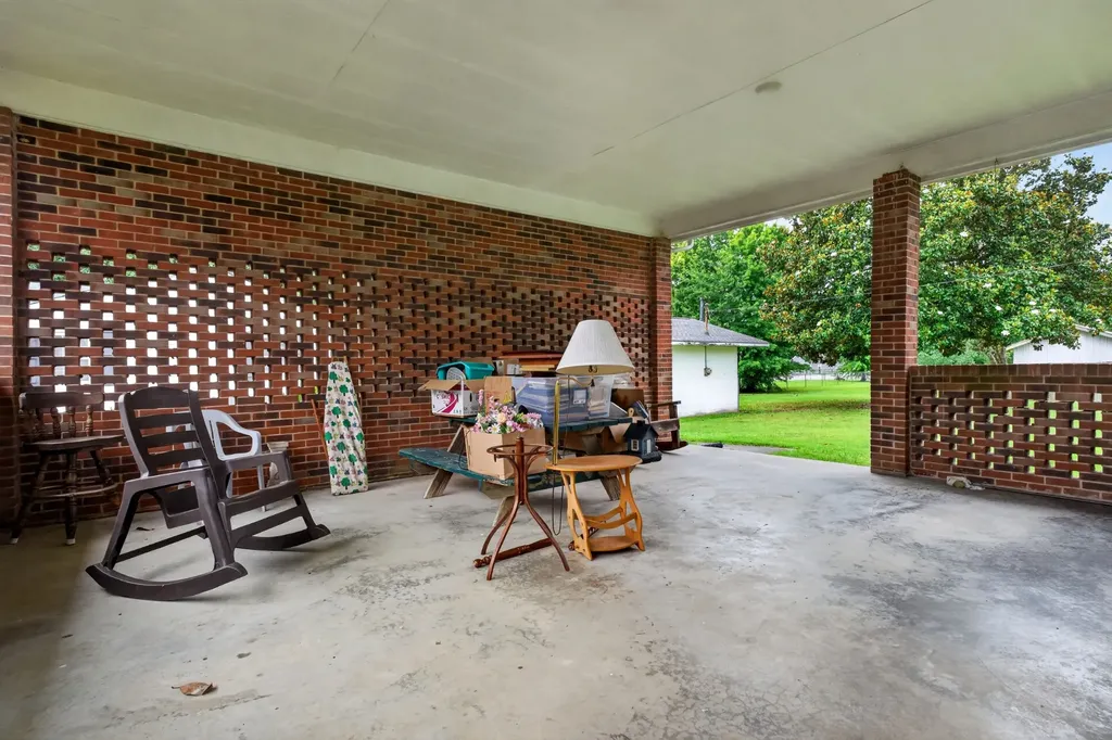 615 Cill Street Smithville TN 37166