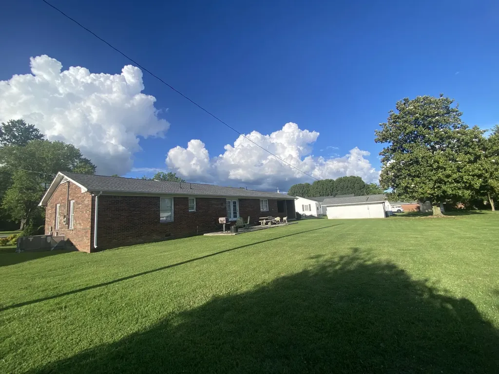 615 Cill Street Smithville TN 37166