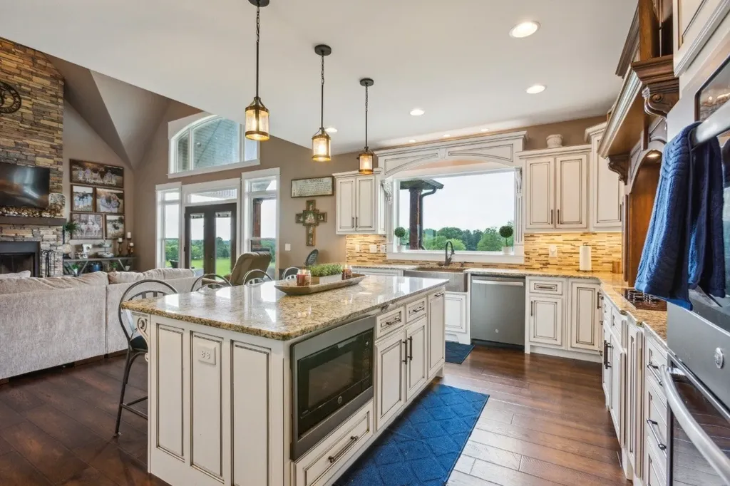 215 George Akins Road Westmoreland TN 37186