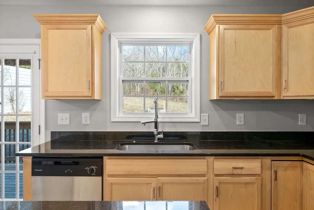 3857 Budds Creek Road Palmyra TN 37142