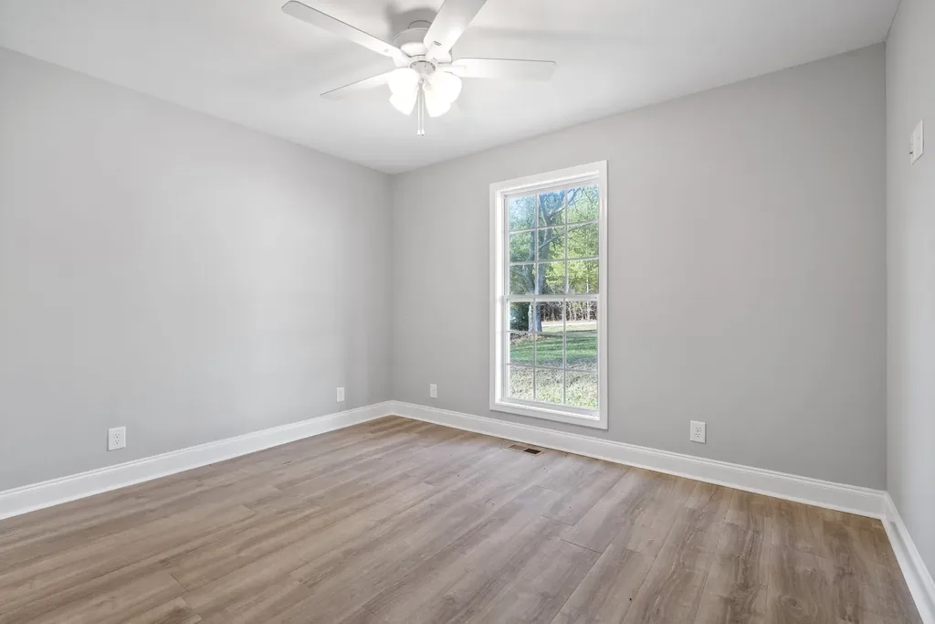3857 Budds Creek Road Palmyra TN 37142